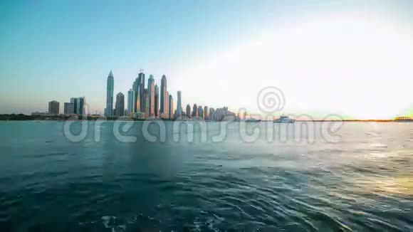 迪拜日全景4k时间流逝视频的预览图