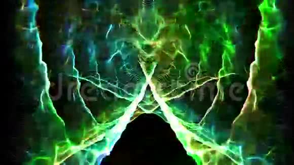 人类大脑中无缝环抽象动画电气神经系统与错觉彩色光火花代表视频的预览图