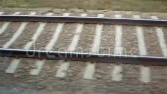 火车开动了视频的预览图