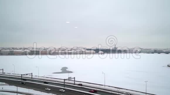 圣彼德堡市冬季观景台视频的预览图