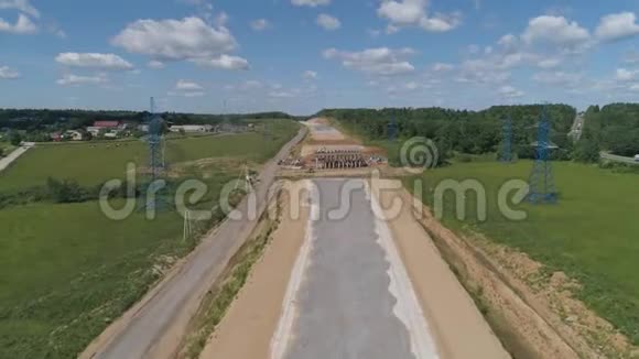 公路建设空中观景视频的预览图
