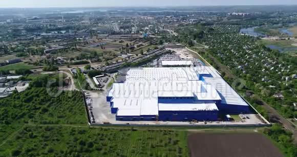 大型现代化生产工厂或工厂的外部工业外部现代生产外部视频的预览图
