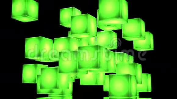黑色背景下的绿光抽象视频的预览图