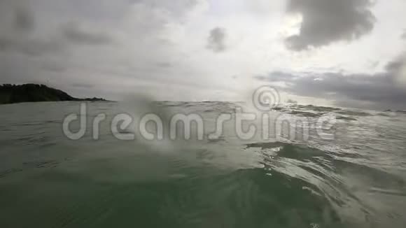 泰国奈哈恩海滩海浪视频的预览图
