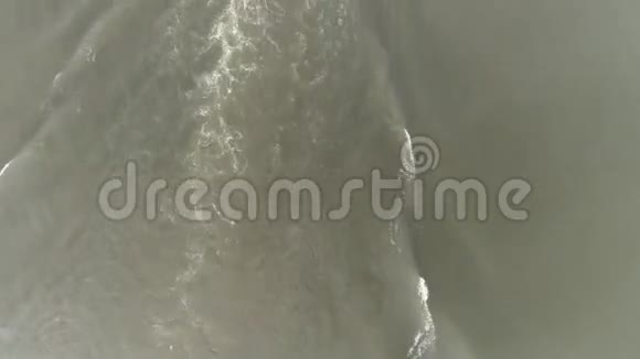 特拉华河图格船的鸟瞰图视频的预览图