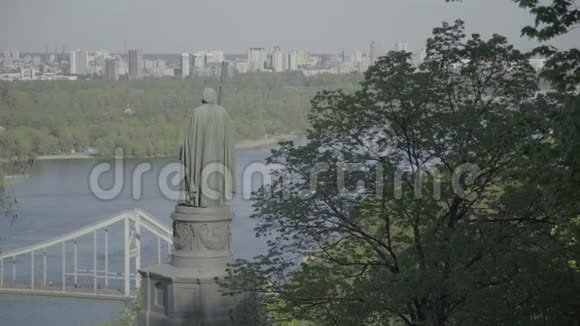 沃洛迪米尔伟大的纪念碑基辅乌克兰夏季视频的预览图