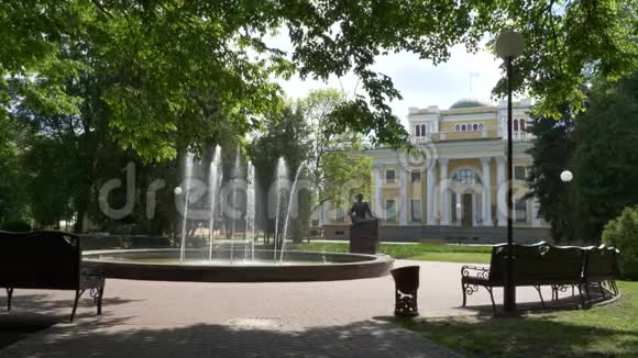 戈梅尔贝拉鲁斯5月15日2019年城市公园鲁米扬塞夫皇宫建筑群视频的预览图