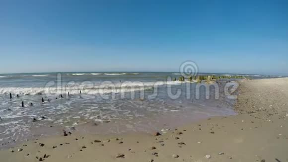 波罗的海奥捷科海滩上视频的预览图