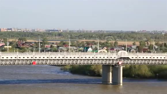以胜利六十周年命名的桥鄂木斯克视频的预览图