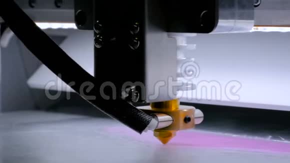 全自动三维打印机印塑模视频的预览图