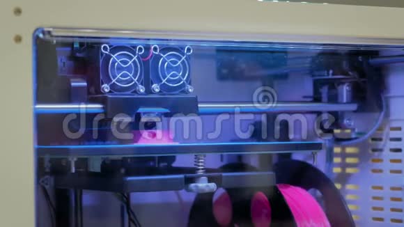 全自动三维打印机技术展览会视频的预览图