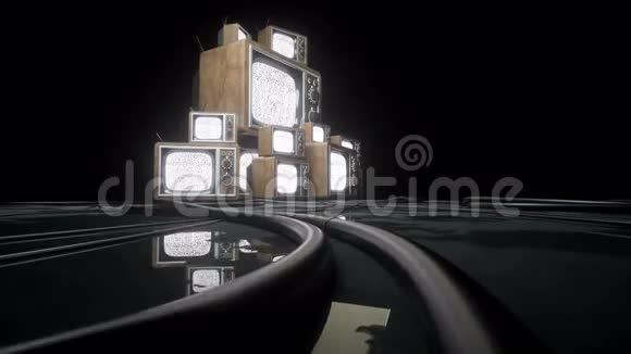 一堆复古古董电视在黑暗的房间里噪音电视现实的4k动画视频的预览图