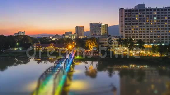 泰国清迈暮色城市景观视频的预览图