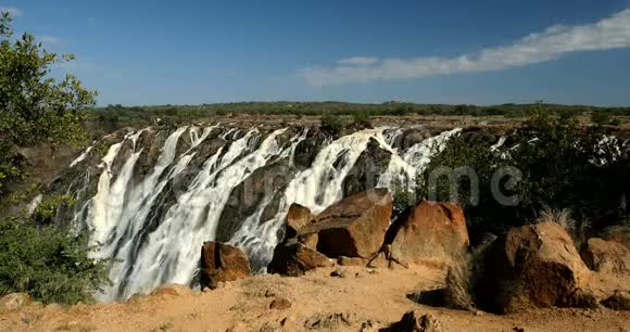 纳米比亚北部Kunene河上的Ruacana瀑布视频的预览图