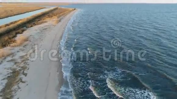 新泽西特拉华湾海滩的鸟瞰图视频的预览图