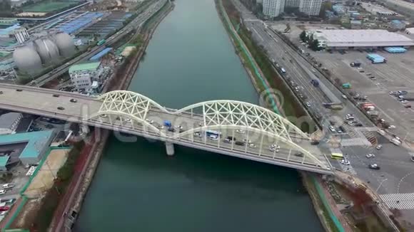 韩国釜山绥阳河交通视频的预览图