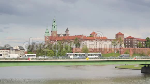波兰瓦维尔皇家城堡克拉科夫城市景观视频的预览图