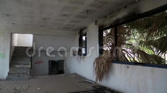 希腊内阿斯卡奥尼村的旅馆被毁视频的预览图