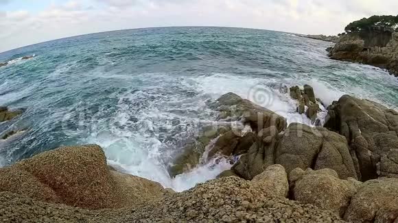 在西班牙的海岸上视频的预览图