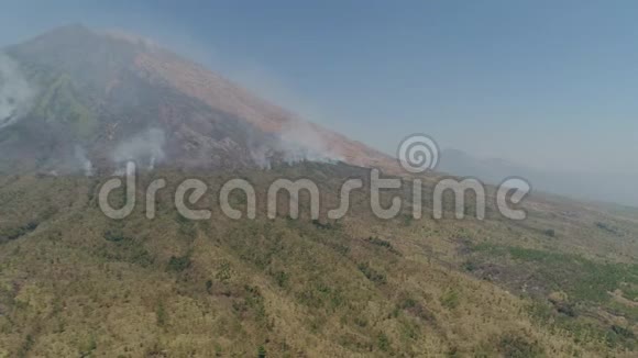 山景阿贡火山巴厘岛印度尼西亚视频的预览图