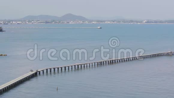 泰国Rayong的海上木桥视频的预览图