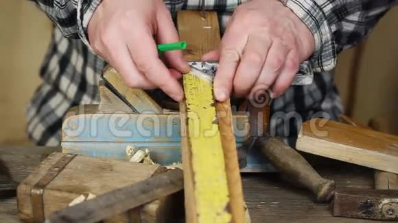 木匠用工具视频的预览图