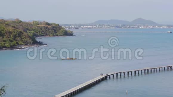 泰国Rayong的海上木桥视频的预览图