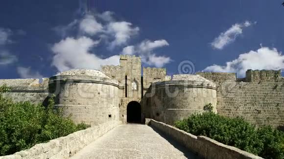 希腊罗得斯镇中世纪城墙视频的预览图