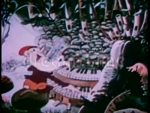 人用手胡须和脚弹钢琴视频的预览图