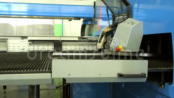 工业金属印刷机视频的预览图