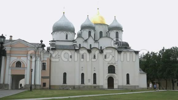 维利基诺夫哥罗德圣索菲亚大教堂视频的预览图