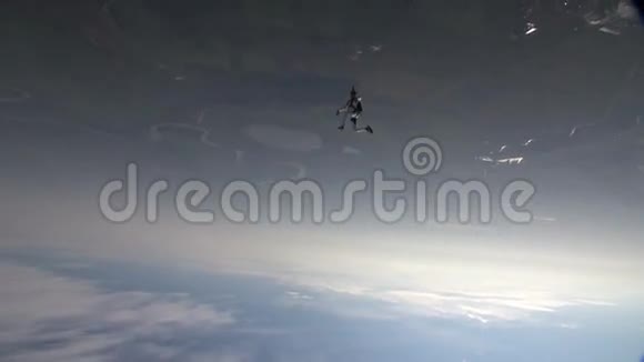 跳伞照片视频的预览图