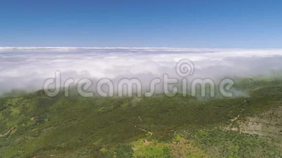 泰德火山附近的特内里夫山上的空中观景视频的预览图