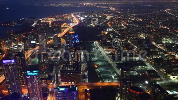 4K超高清时差高空俯瞰多伦多夜景视频的预览图