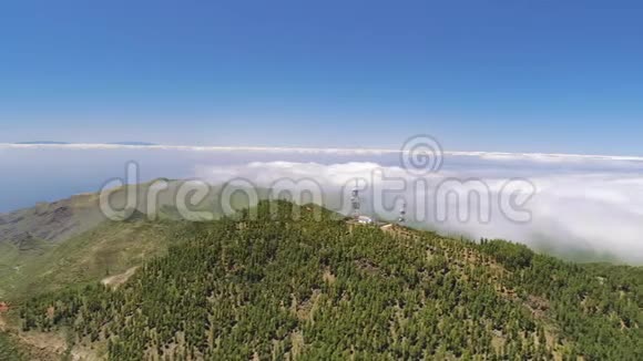 西班牙卡纳里亚斯埃尔德火山附近的特内里费从上面俯瞰群山视频的预览图