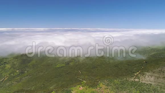 泰德火山附近的特内里夫山上的空中观景视频的预览图