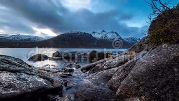 挪威的峡湾视频的预览图