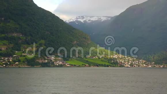 挪威峡湾自然和旅行背景视频的预览图