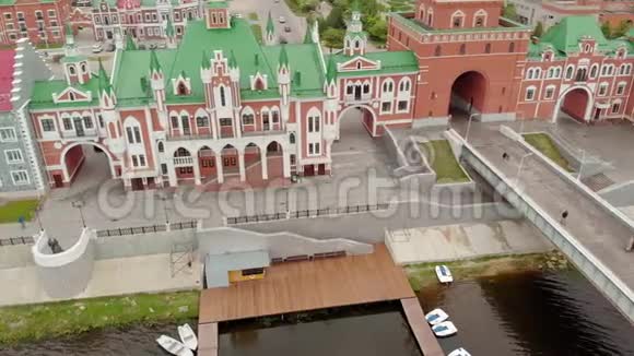 约什卡尔奥拉玛丽埃尔俄罗斯比利时Bruges市路堤上的Bruges路堤副本视频的预览图
