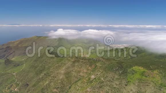 泰德火山附近的特内里夫山上的空中观景视频的预览图