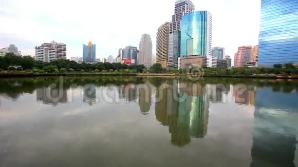 曼谷市区景色公共花园高清1920x1080视频的预览图