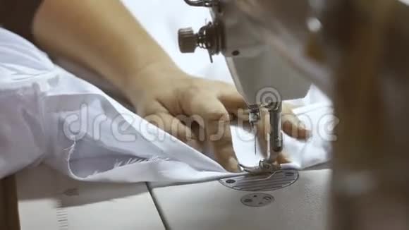 缝纫机关闭视频的预览图