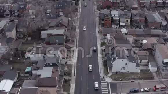 4K在一个大城市建立一条道路视频的预览图