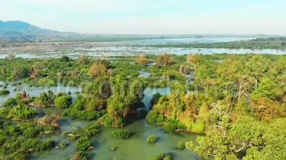 空中飞越老挝4000个湄公河岛屿李菲瀑布东南亚著名旅游目的地阳光视频的预览图