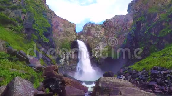 库尔库尔瀑布慢动作视频的预览图