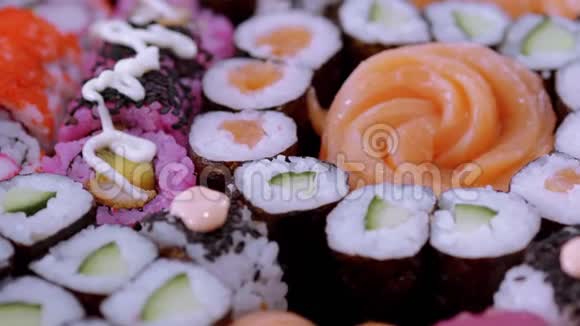 精选寿司和日本料理视频的预览图