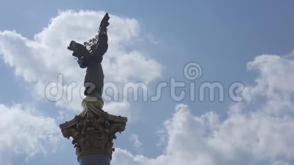 纪念碑是乌克兰的象征独立广场迈丹基辅乌克兰视频的预览图