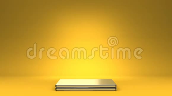 黄色文本空间笔记本电脑前视图视频的预览图