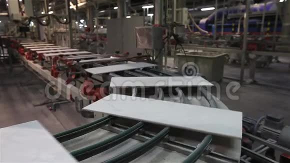 工业内部现代工厂内部加工厂化工厂瓷砖厂视频的预览图