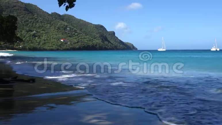 加勒比海田园诗般的海滩视频的预览图